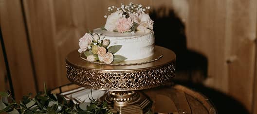 a beautiful wedding cake
