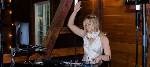 wedding dj